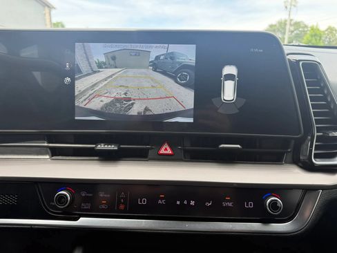 Used 2023 Kia Sportage EX FWD image 12