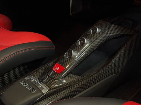 Used 2017 Ferrari 488 GTB RWD image 33