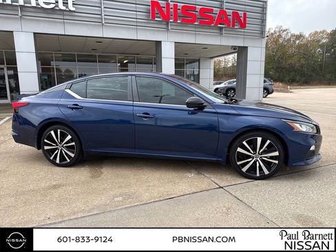 Used 2021 Nissan Altima 2.5 SR image 9