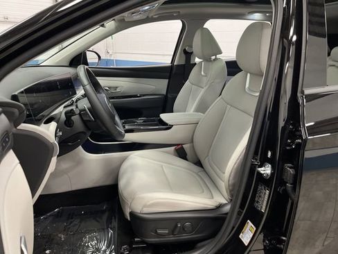 Used 2025 Hyundai Tucson Limited image 4