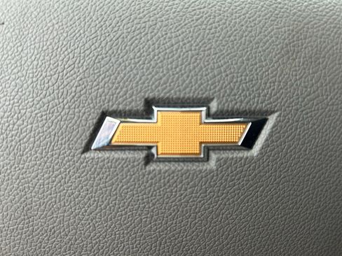 Used 2015 Chevrolet Traverse LT image 21