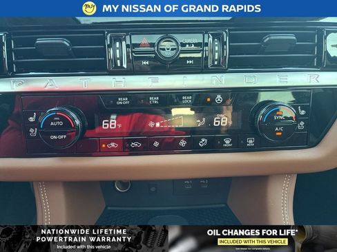 New 2026 Nissan Pathfinder Platinum w/ Cargo Package image 18