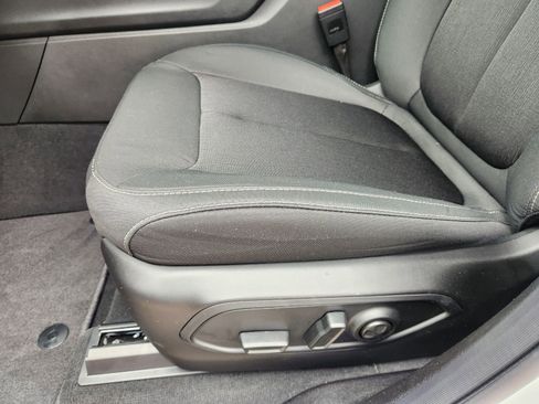 New 2025 Jeep Grand Cherokee L Laredo image 19