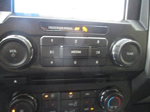 Used 2018 Ford F150 XLT w/ Equipment Group 302A Luxury image 20