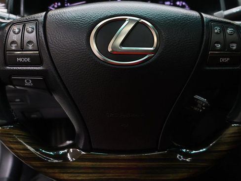 Used 2016 Lexus LS 460 w/ Comfort Package image 19