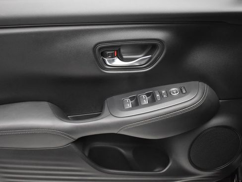 Used 2024 Honda HR-V EX-L image 10