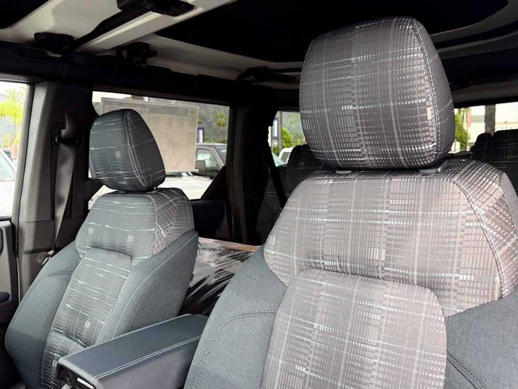 New 2026 Ford Bronco Heritage Edition AWD/4WD image 15