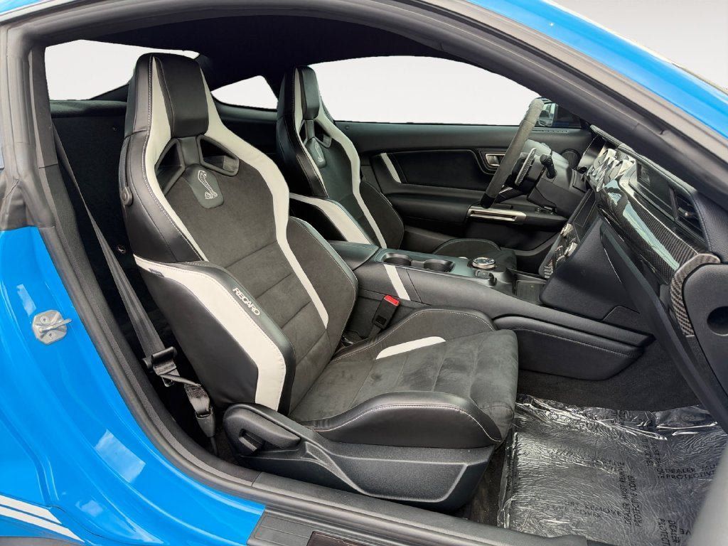 Used 2022 Ford Mustang Shelby GT500 w/ Carbon Fiber Track Pack RWD image 25