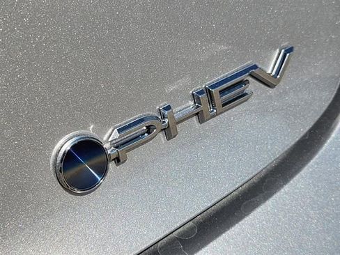 New 2026 Toyota Prius Plug-In Hybrid FWD image 8