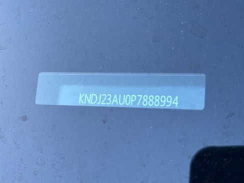 Used 2023 Kia Soul LX w/ LX Technology Package image 3