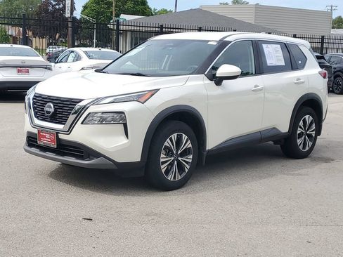 Used 2023 Nissan Rogue SV AWD/4WD image 2
