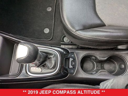 Used 2019 Jeep Compass Altitude image 29