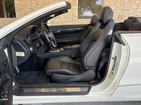 Used 2011 Mercedes-Benz E 350 Cabriolet image 21