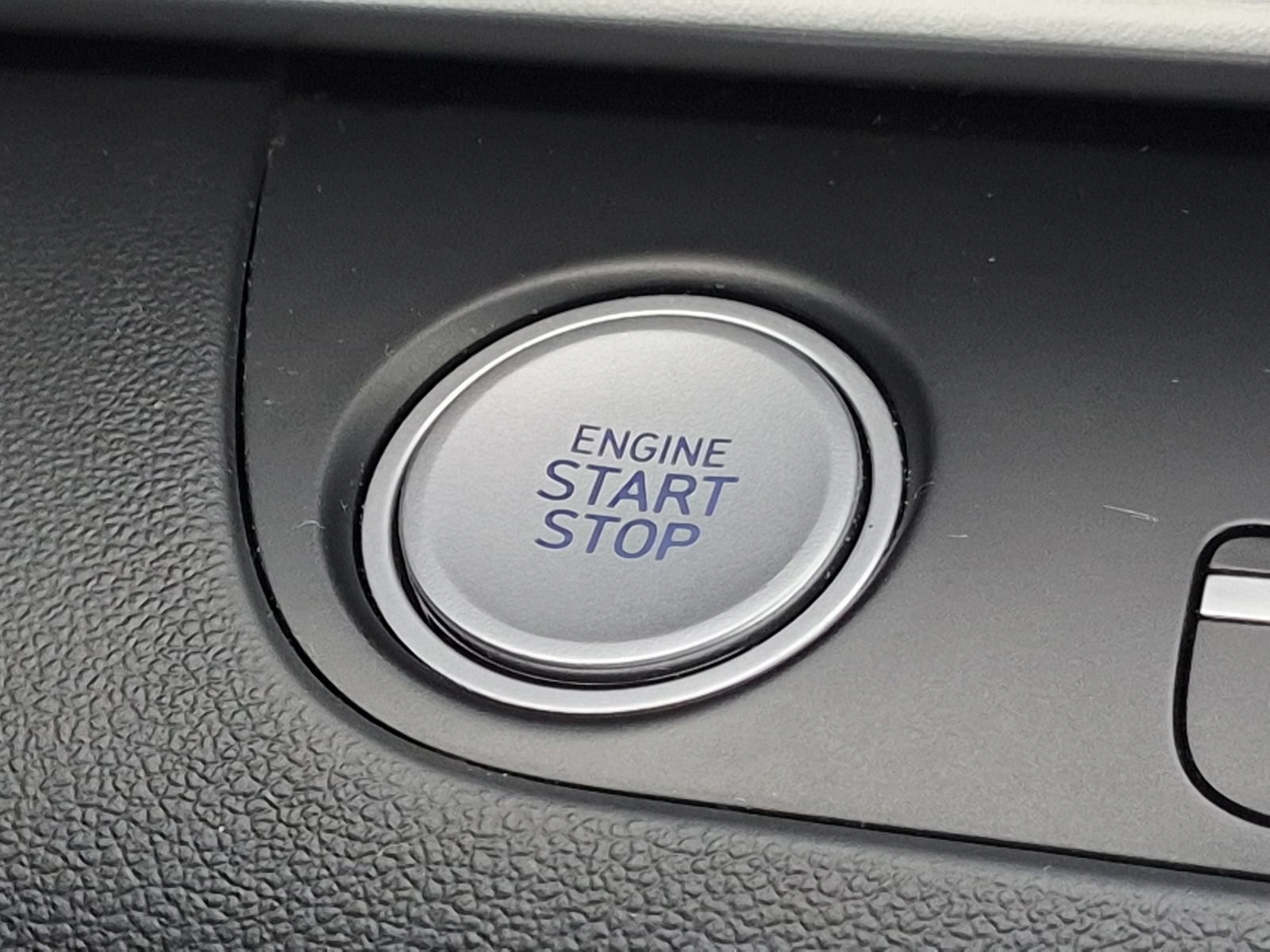 Used 2025 Hyundai Elantra SEL FWD image 33