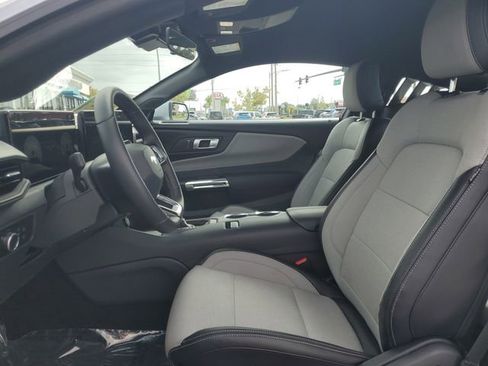 Certified 2024 Ford Mustang Coupe image 10