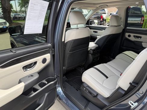 Certified 2026 Honda Pilot Touring image 16
