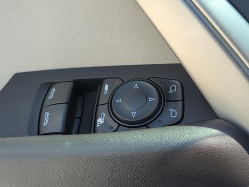 Used 2024 Chevrolet Camaro LT RWD image 28