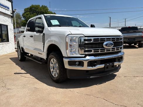 Used 2024 Ford F250 XLT AWD/4WD image 4