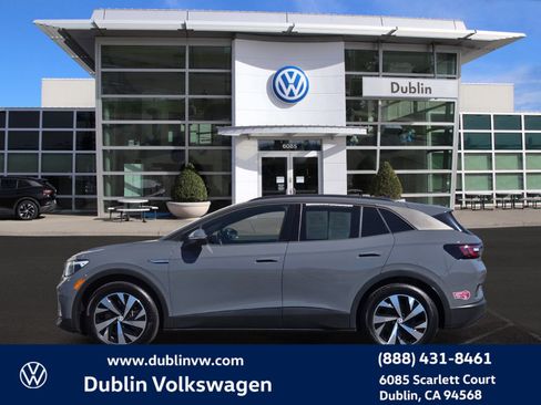 Certified 2023 Volkswagen ID.4 Pro image 7