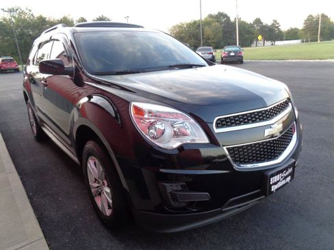 Used 2010 Chevrolet Equinox LT w/ Vehicle Interface Package FWD image 4