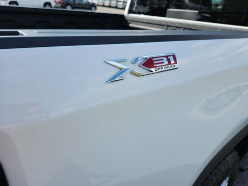 Certified 2022 GMC Sierra 1500 SLT image 6