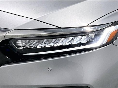 Used 2019 Honda Accord Touring image 33
