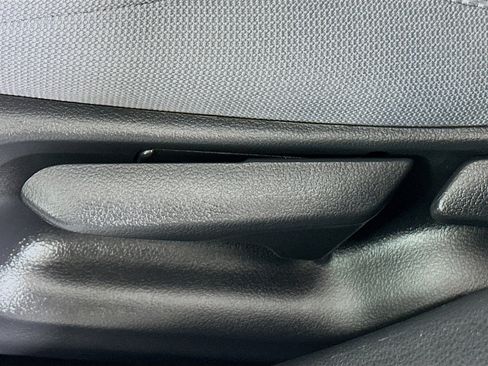 Used 2023 Toyota Corolla SE image 13