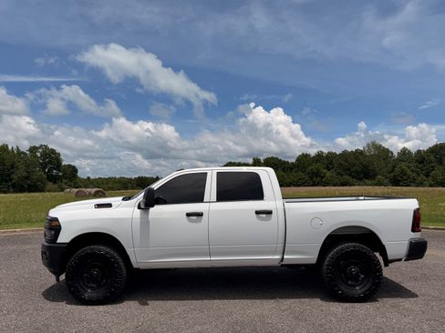 Used 2025 RAM 2500 Tradesman AWD/4WD image 2
