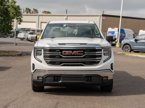 Used 2025 GMC Sierra 1500 SLT AWD/4WD image 2