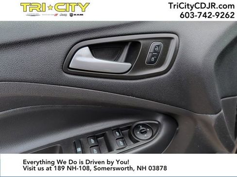 Used 2018 Ford Escape SE image 14