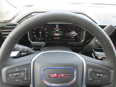 New 2026 GMC Sierra 2500 SLT w/ SLT Convenience Package AWD/4WD image 18