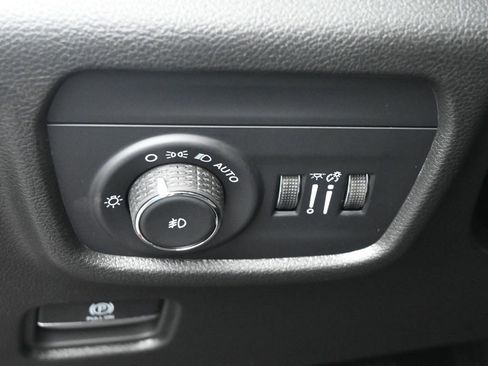 New 2025 Jeep Grand Cherokee L Limited w/ Black Appearance Package image 20