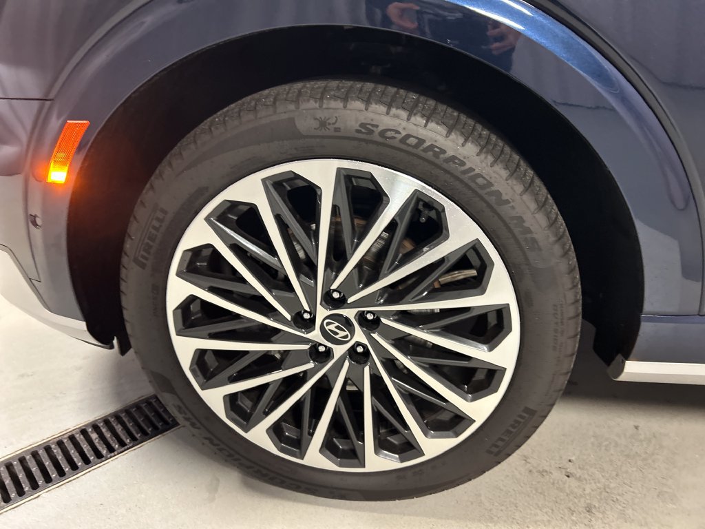 Used 2026 Hyundai Palisade Calligraphy AWD/4WD image 9