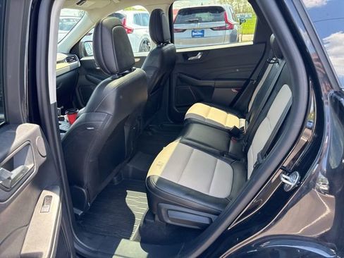 Used 2021 Ford Escape Titanium w/ Titanium Elite Package AWD/4WD image 6