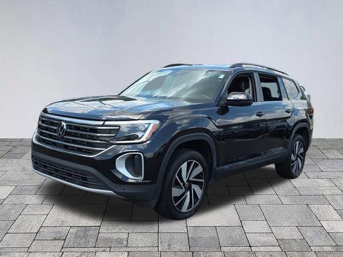 Used 2025 Volkswagen Atlas SE FWD image 3