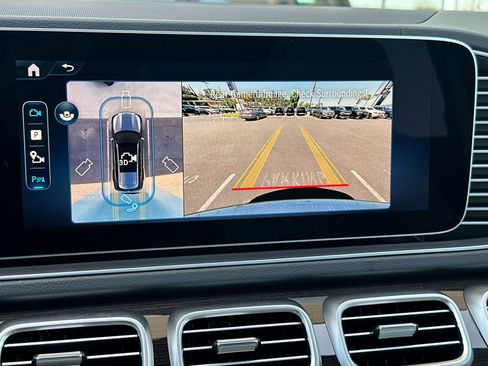 New 2026 Mercedes-Benz GLS 580 4MATIC image 22