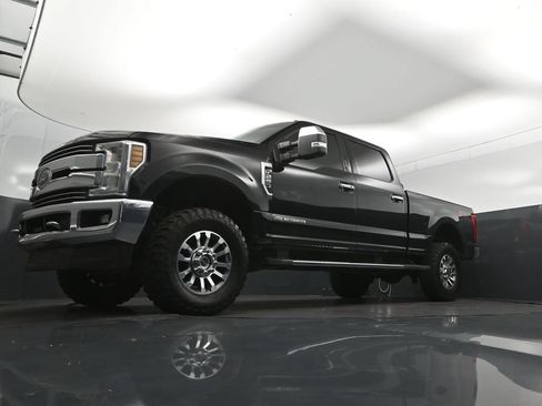 Used 2019 Ford F250 Lariat w/ Lariat Ultimate Package AWD/4WD image 38