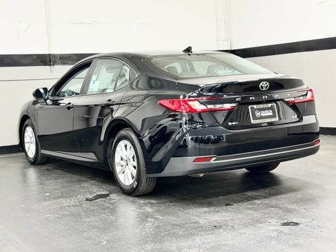 Used 2026 Toyota Camry LE image 10
