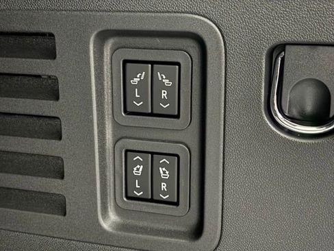 New 2026 GMC Acadia Denali Ultimate image 13