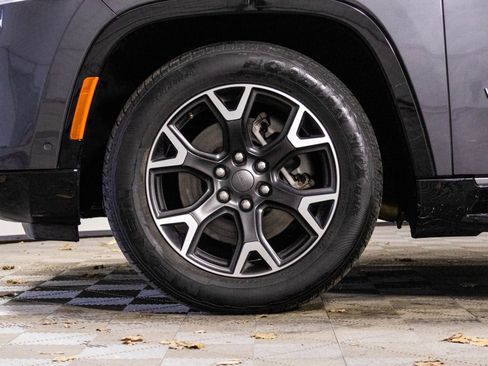 Used 2024 Jeep Wagoneer Series III image 43