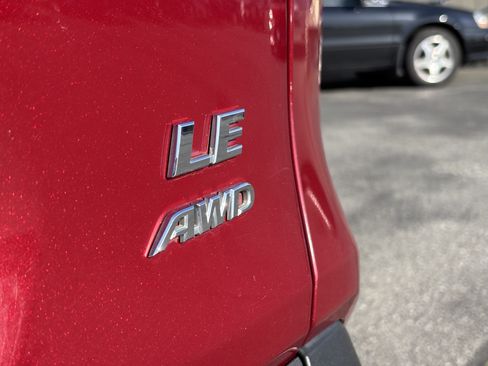 Used 2020 Toyota RAV4 LE AWD/4WD image 12