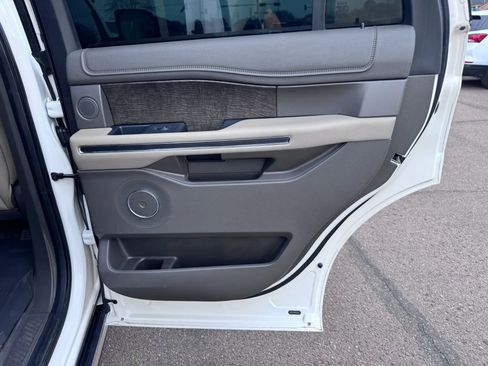 Used 2018 Ford Expedition Limited w/ Equipment Group 302A image 12
