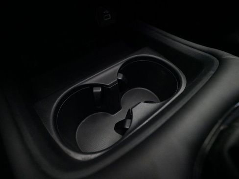 Used 2023 Honda HR-V LX image 16