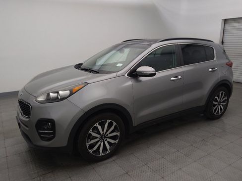 Used 2019 Kia Sportage EX w/ EX Premium Package FWD image 2