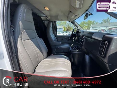 Used 2020 Chevrolet Express 3500 w/ Driver Convenience Package image 14