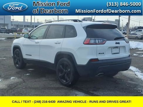 Used 2019 Jeep Cherokee Latitude Plus AWD/4WD image 7