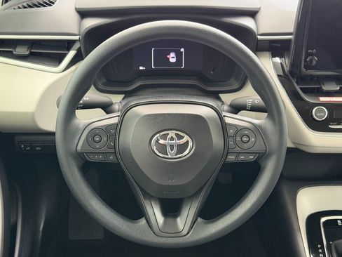 Used 2026 Toyota Corolla LE FWD image 11