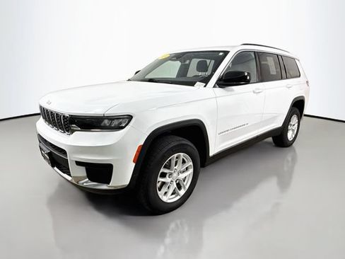 Used 2024 Jeep Grand Cherokee L Laredo AWD/4WD image 3
