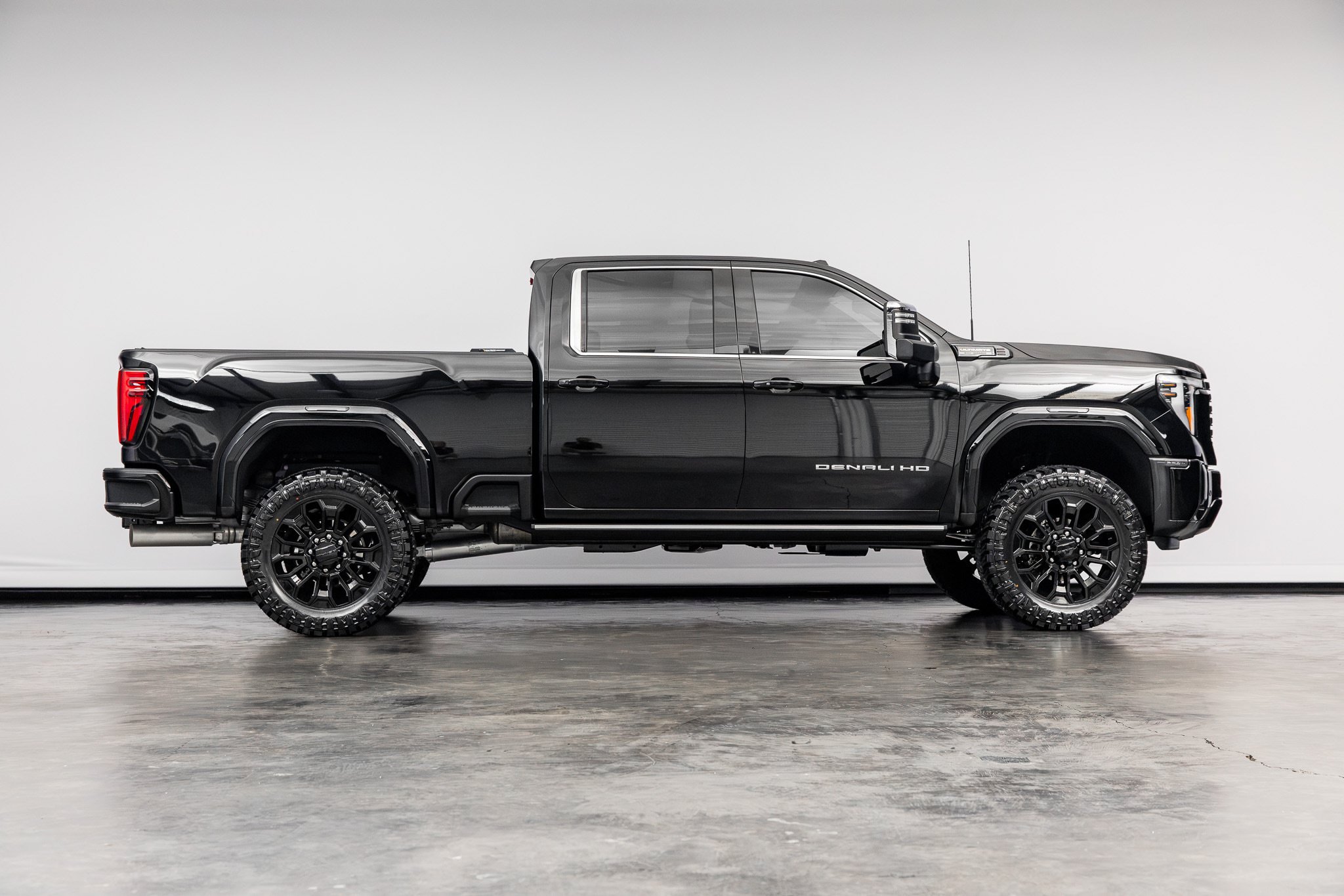 Used 2026 GMC Sierra 2500 Denali Ultimate w/ Max Trailering Package AWD/4WD image 23