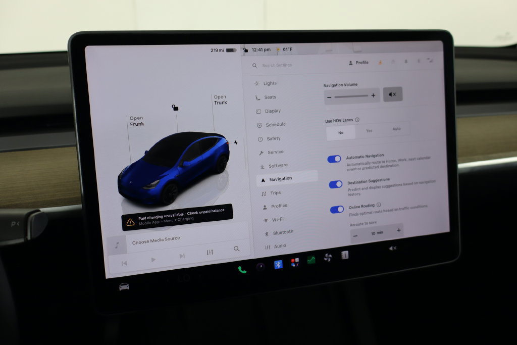 Used 2023 Tesla Model Y Long Range AWD/4WD image 40